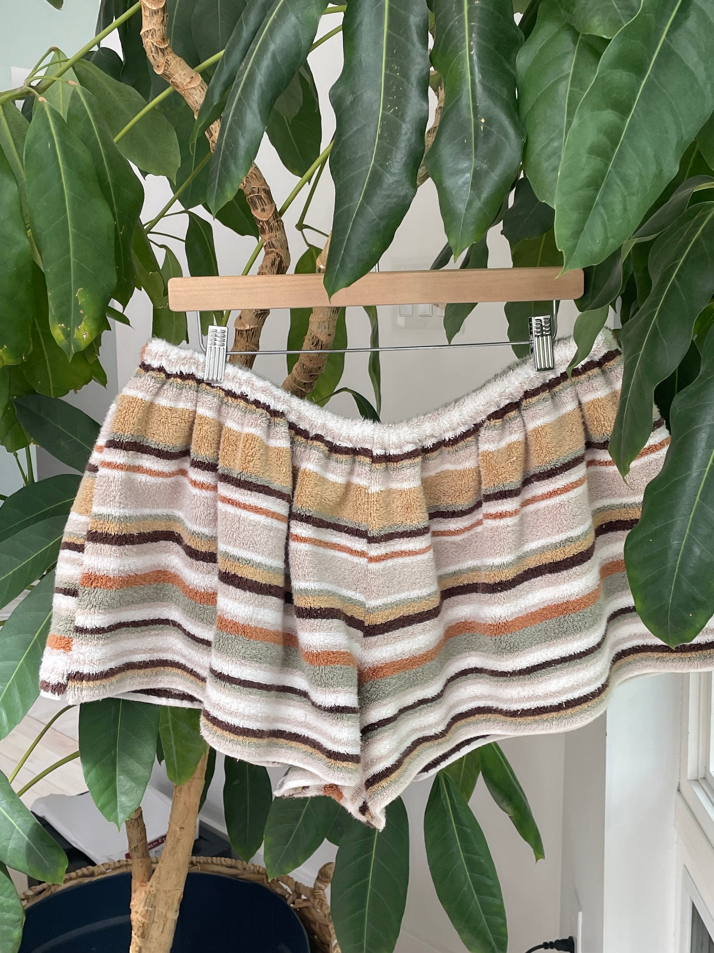 Towel short - Warm stripes
