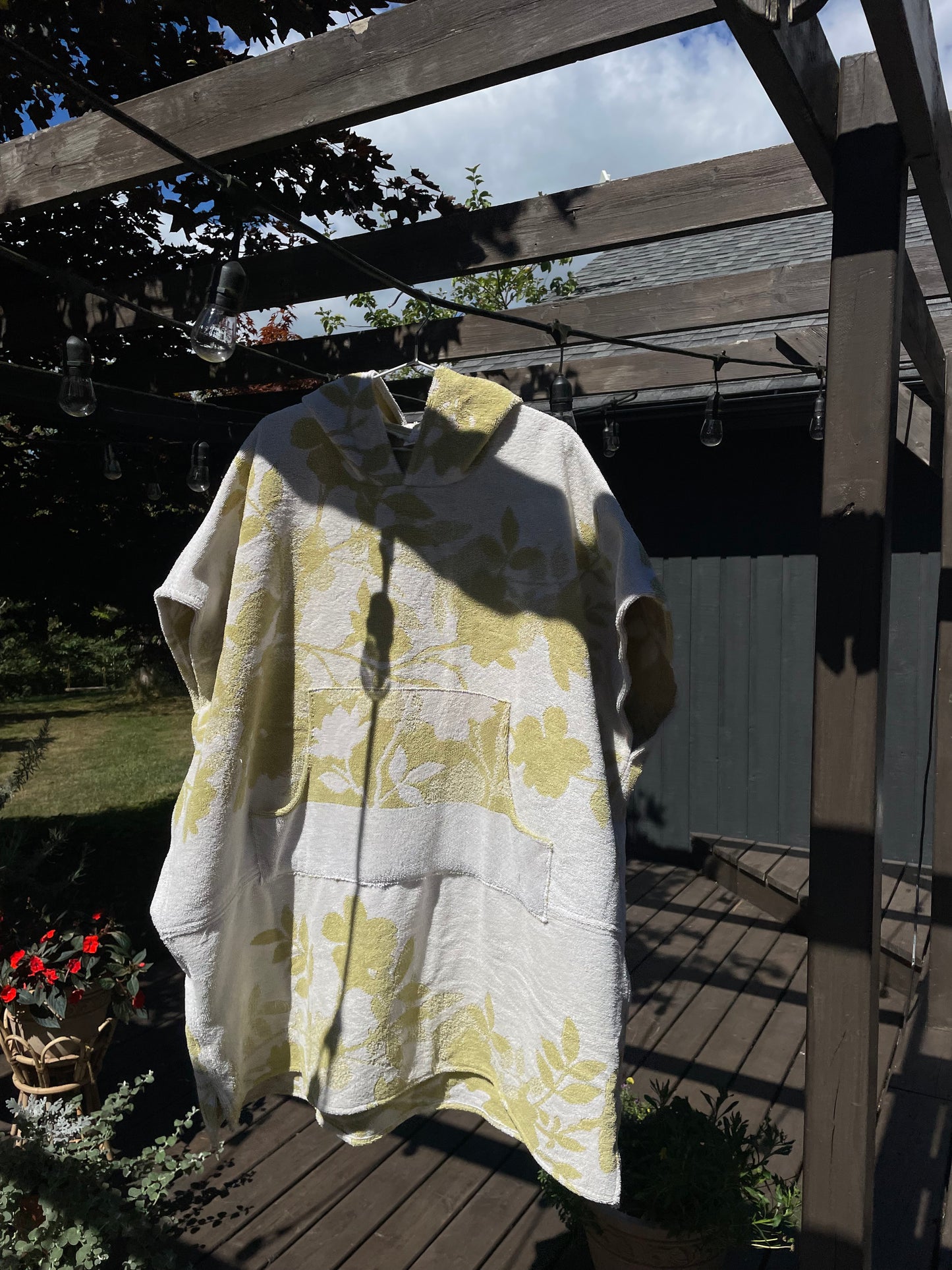 Towel poncho - green floral