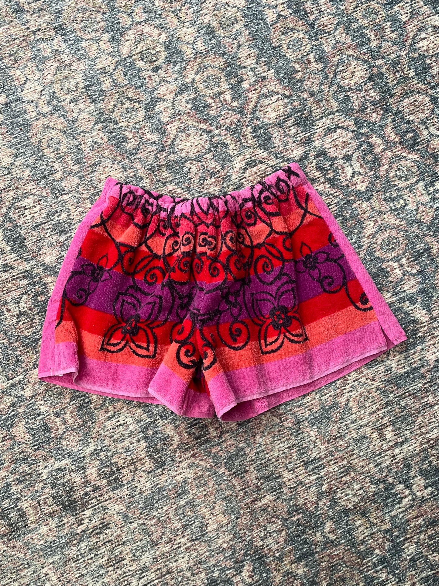 Towel short - Scarlet