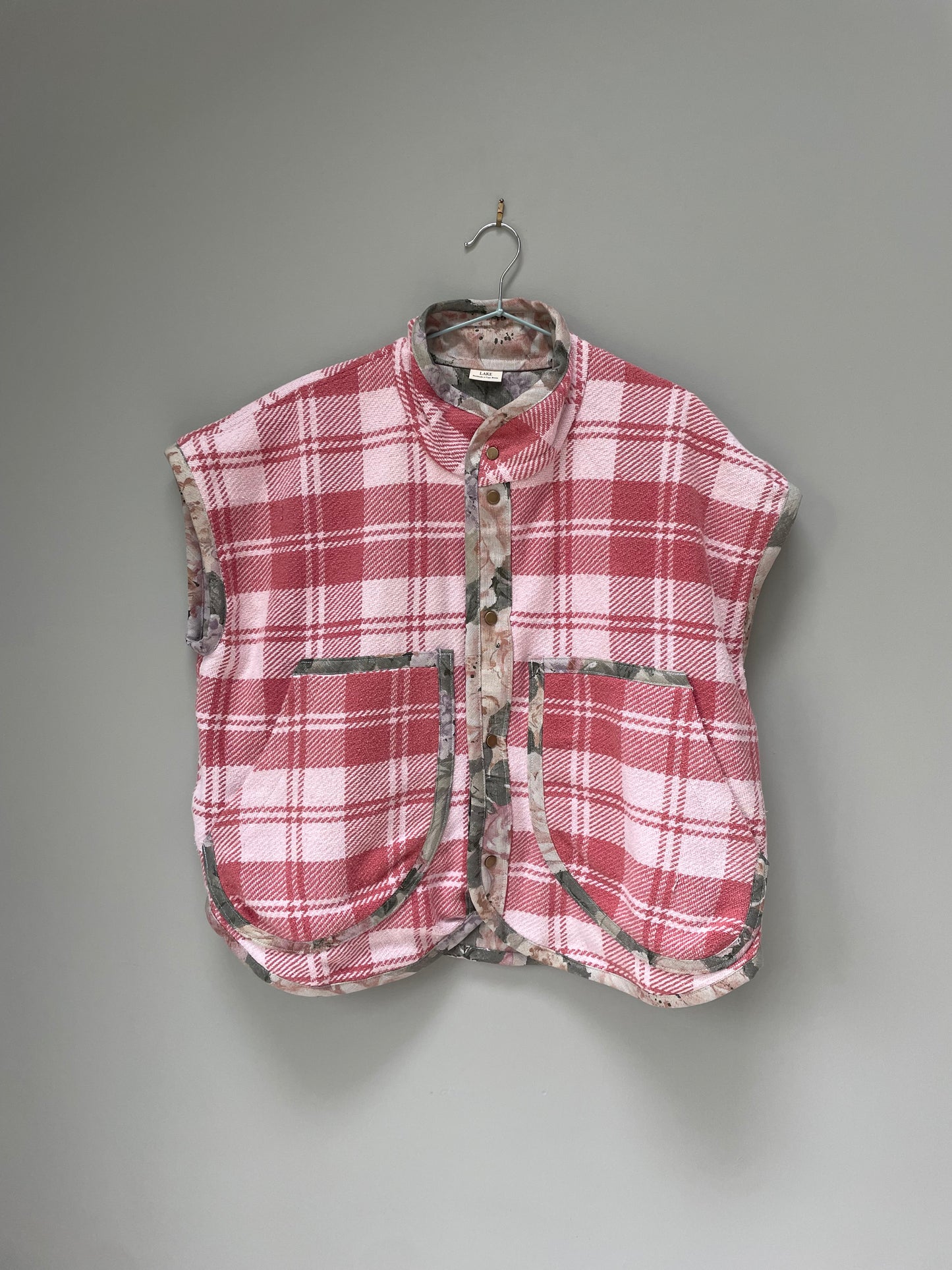 Blanket vest - Pink plaid