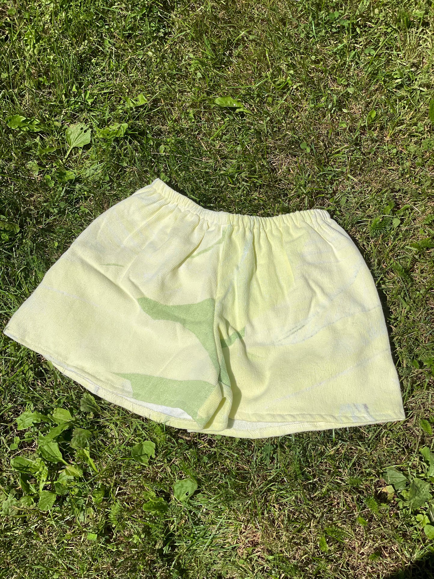 Towel short - key lime