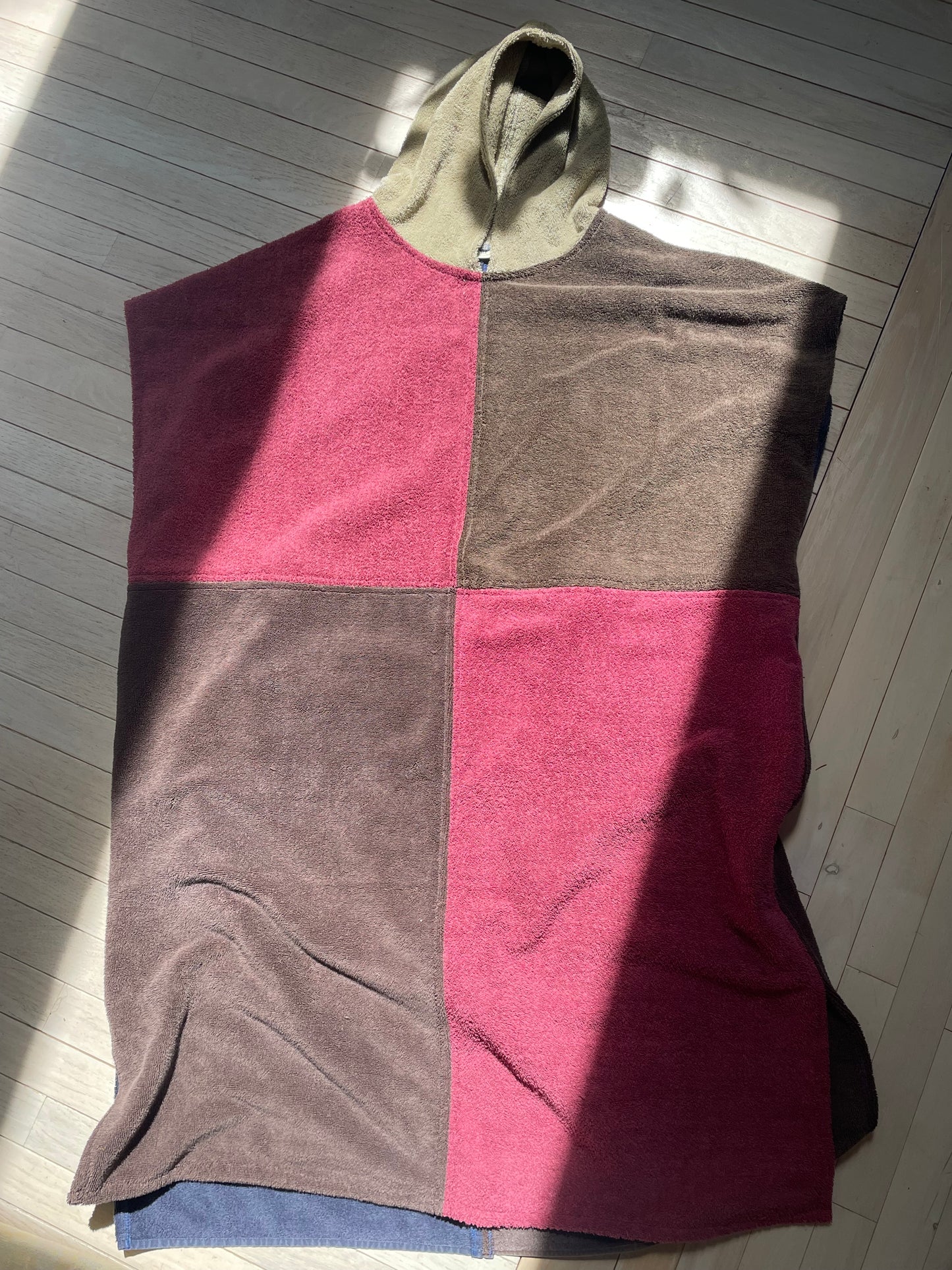 Towel poncho - cherry chocolate