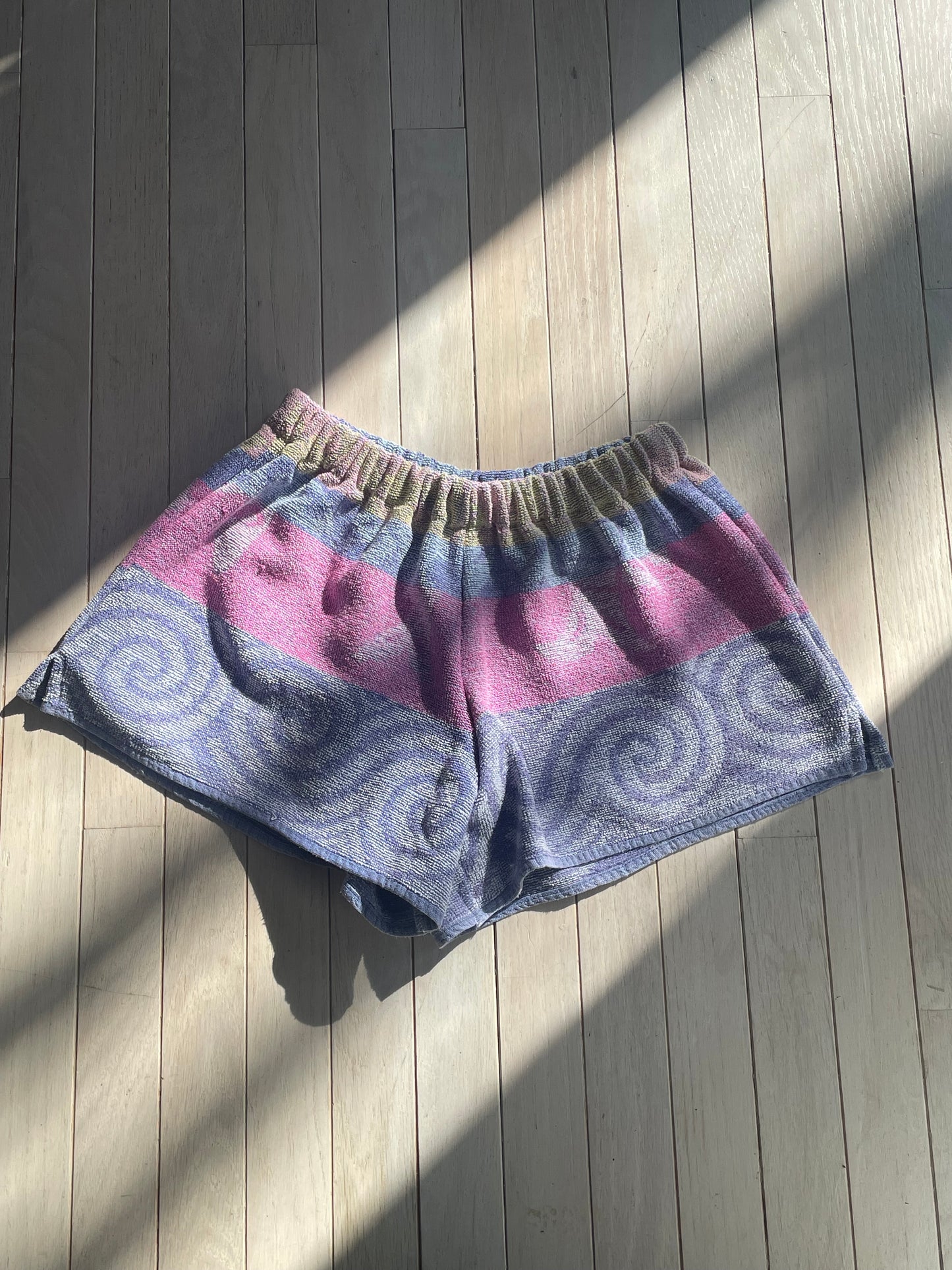 Towel short - Purple swirl
