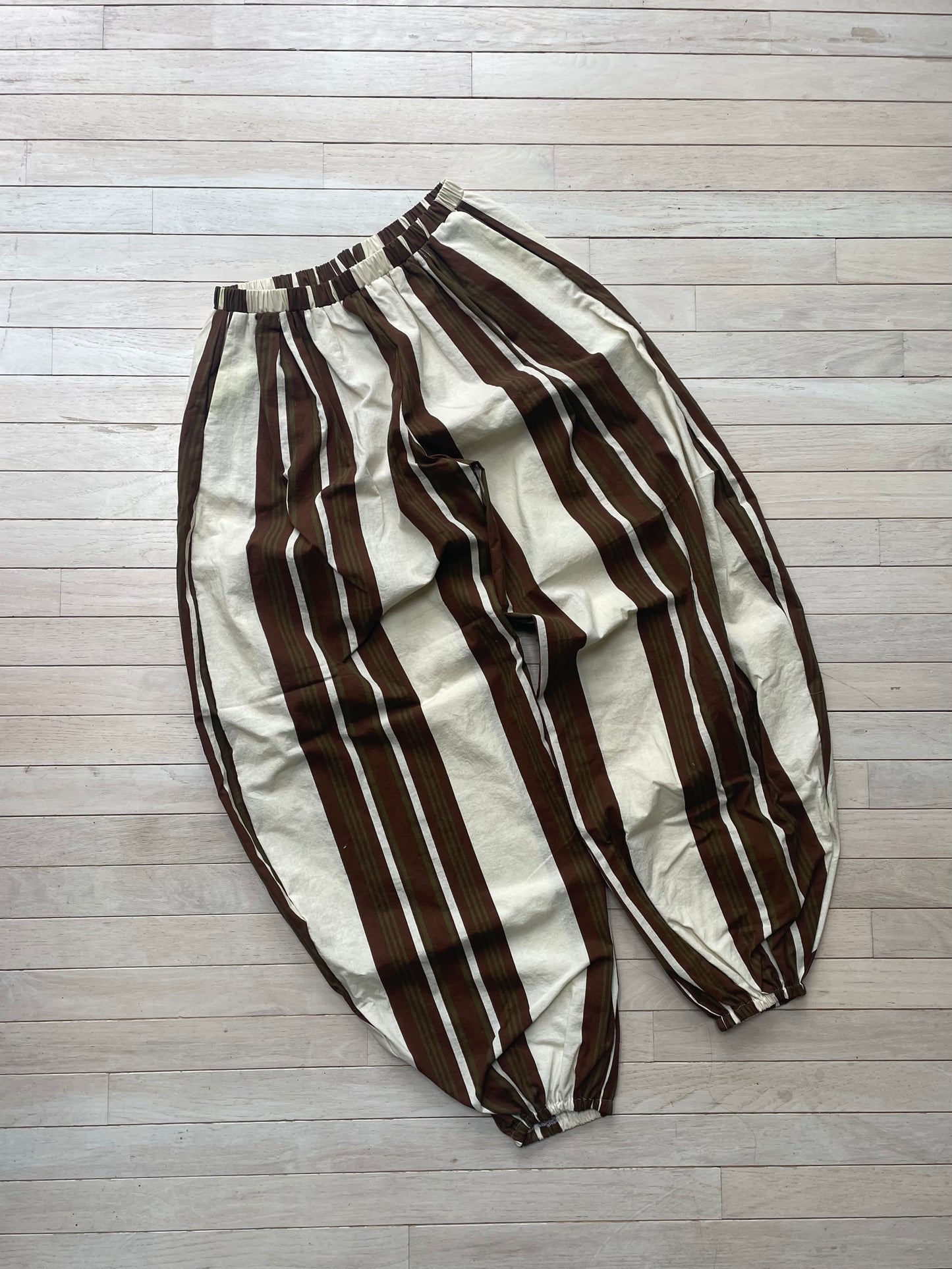 Brown stripe balloon pants