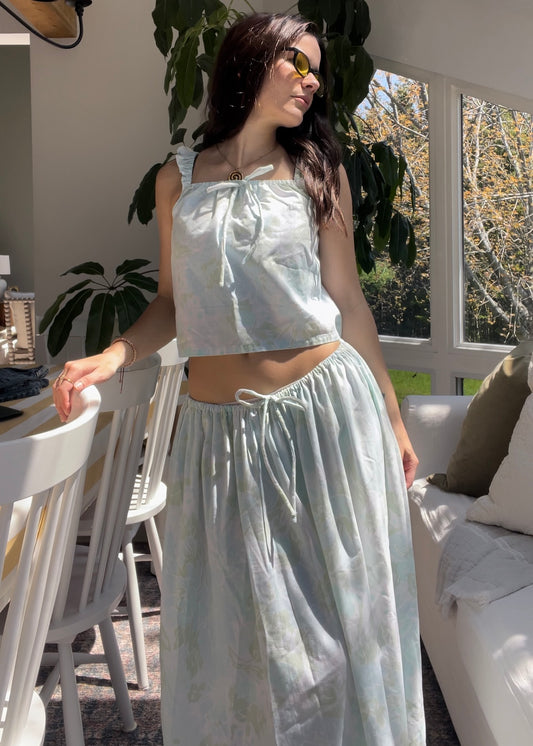 Blue floral top