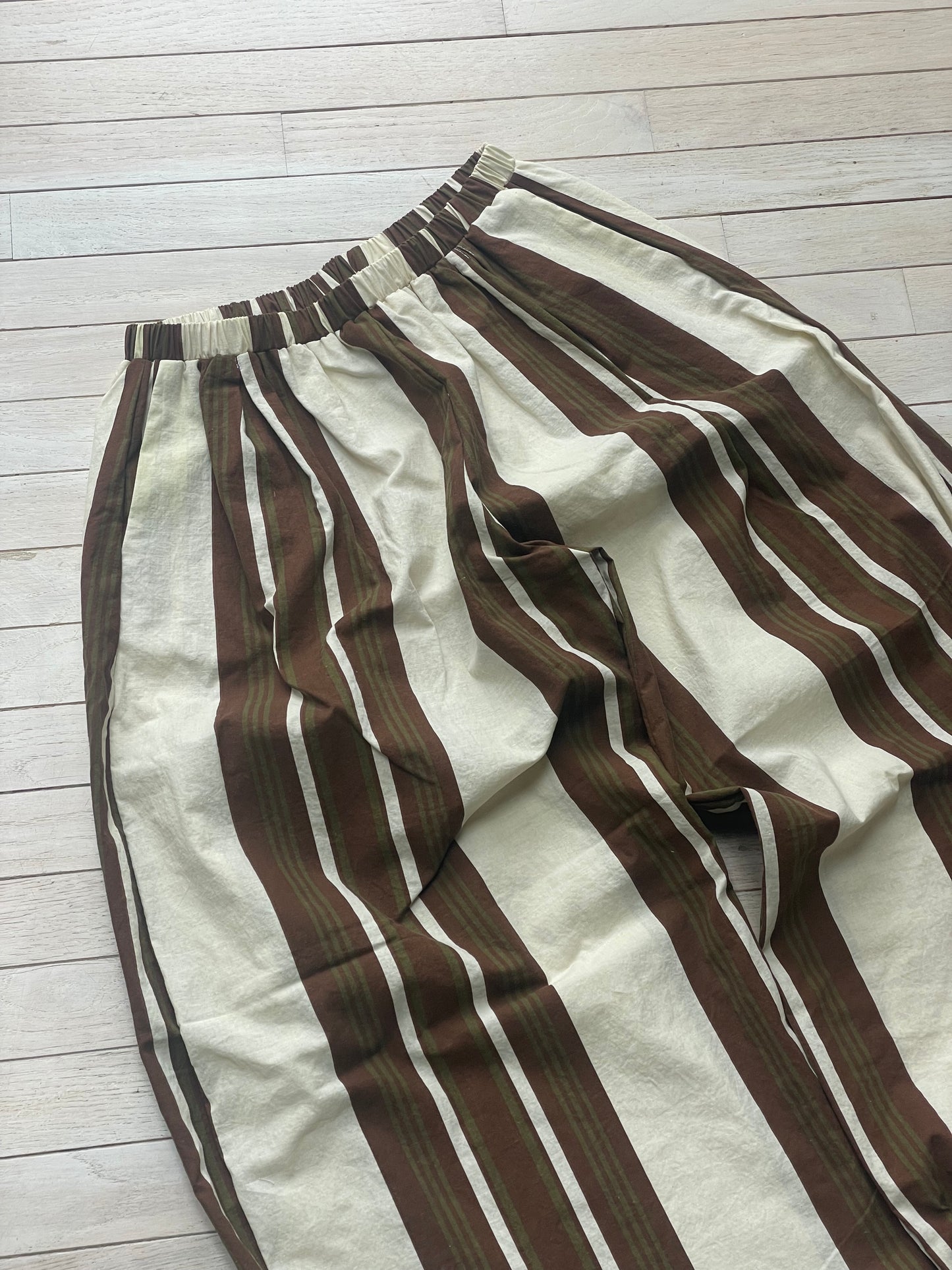 Brown stripe balloon pants