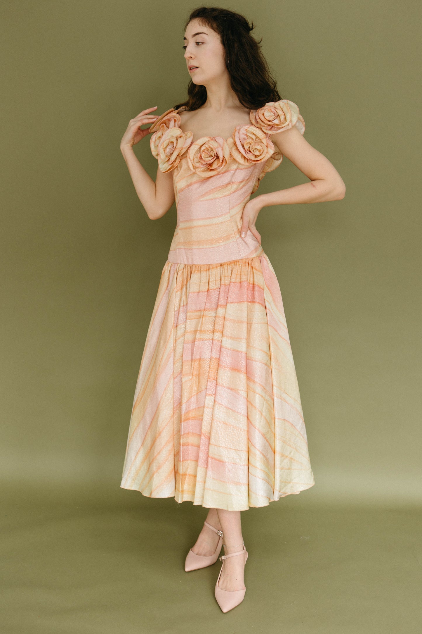 Vintage peach drop-waist midi dress with rosettes