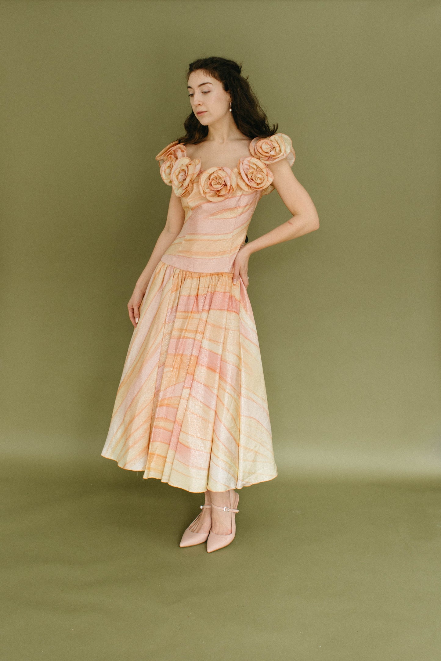 Vintage peach drop-waist midi dress with rosettes